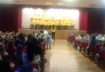 ОДРЖАН ПРОЛЕЋНИ КОНЦЕРТ ХОРА КОЛИБРИ У „ШУМИЦАМА“