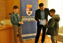 ПЕХАРИ И ЗАХВАЛНИЦЕ МЛАДИМ ТАКМИЧАРИМА