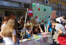 ПРОСЛАВА РАДОСТИ И ХУМАНОСТИ – ЈЕСЕЊИ ШКОЛСКИ ВАШАР НА ВОЖДОВЦУ